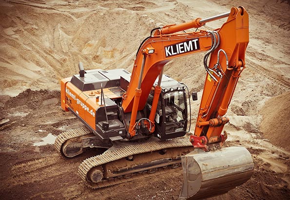 工程機械之推土機深度解析：保養步驟詳解、二手市場觀察及挖機保養技巧